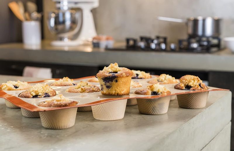 Silpat Muffin Mold - Image 18