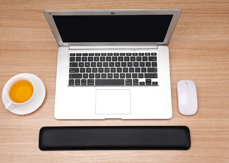 Aelfox Leather-Gel Keyboard Wrist Rest - Image 8