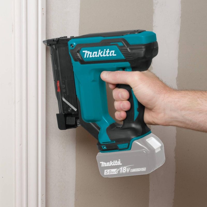 Makita XTP02Z Pin Nailer - Image 17