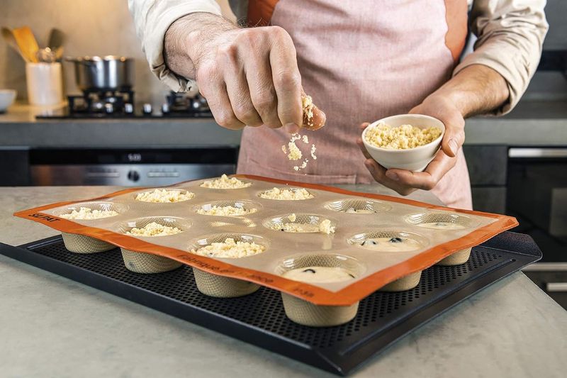 Silpat Muffin Mold - Image 12
