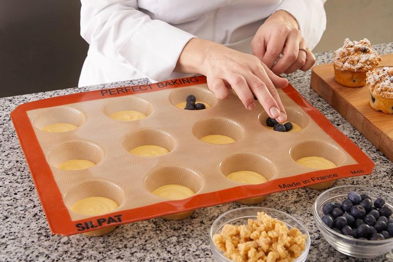 Silpat Muffin Mold - Image 15