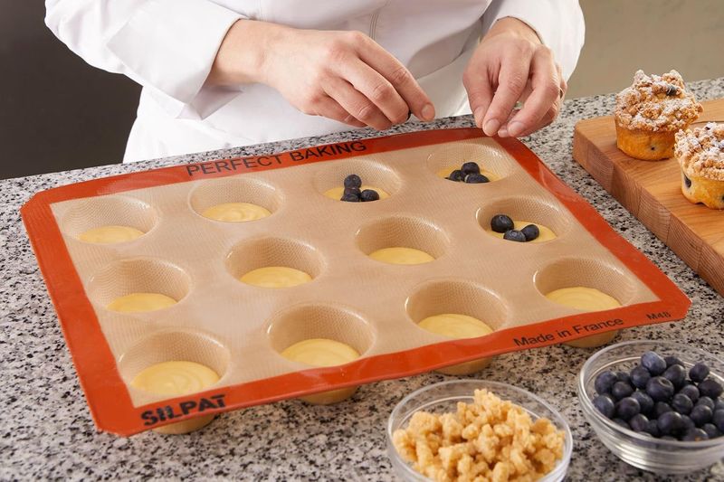 Silpat Muffin Mold - Image 22