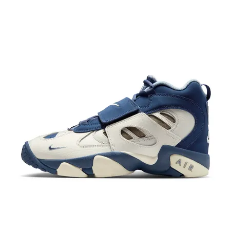 Nike Air Diamond Turf II Shoes for $102.97
