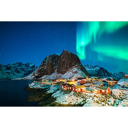 Round trip Chicago to Reykjavik for $389